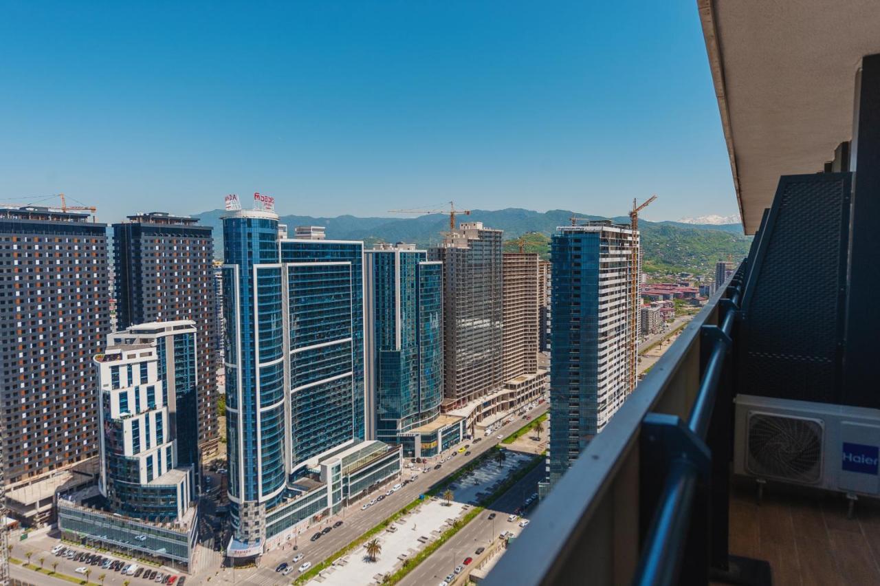 Panorama Aparthotel Orbi City Batumi Exterior photo